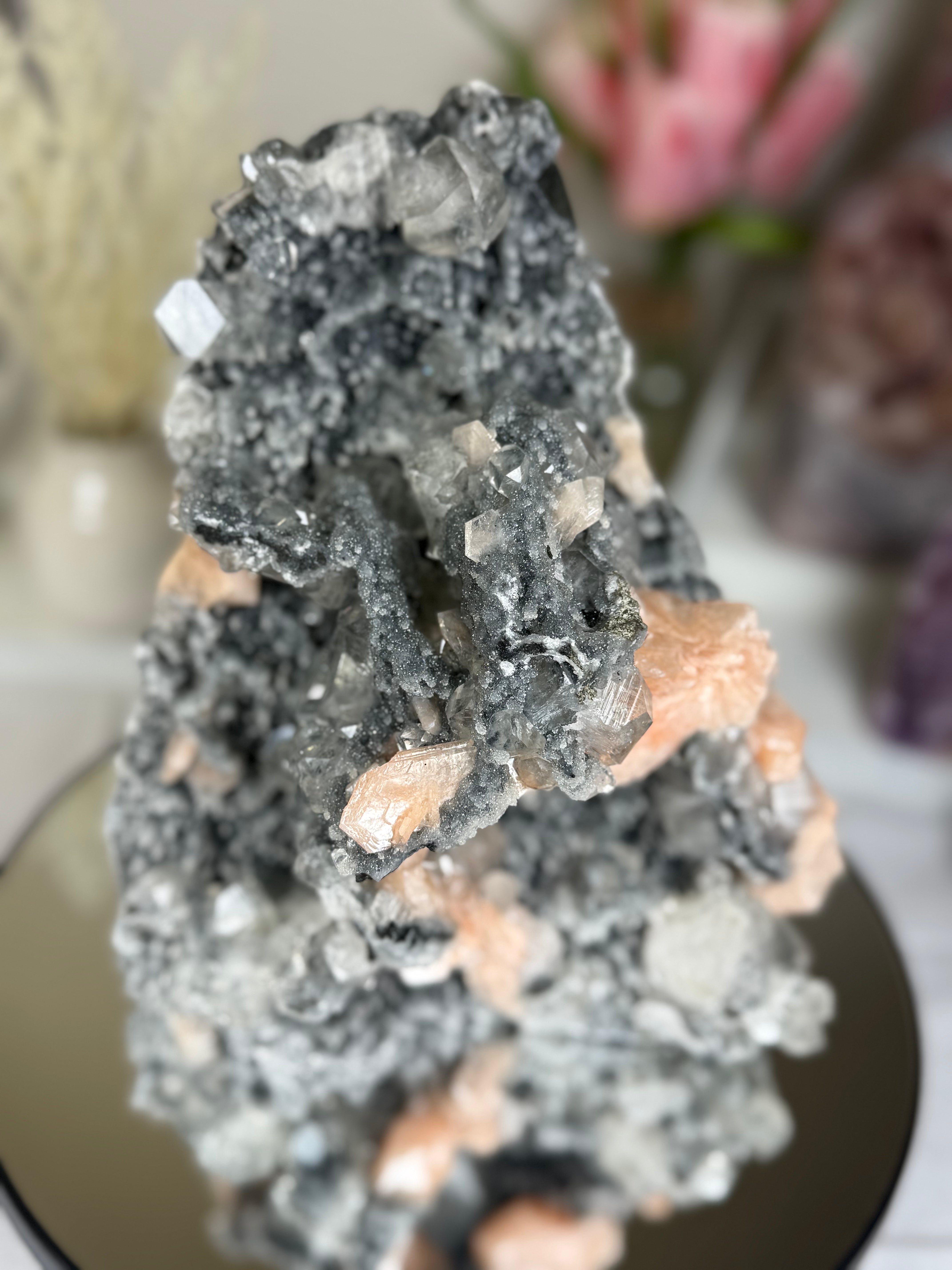 Diamond Apophyllite on Charcoal Chalcedony with Stilbite Statement