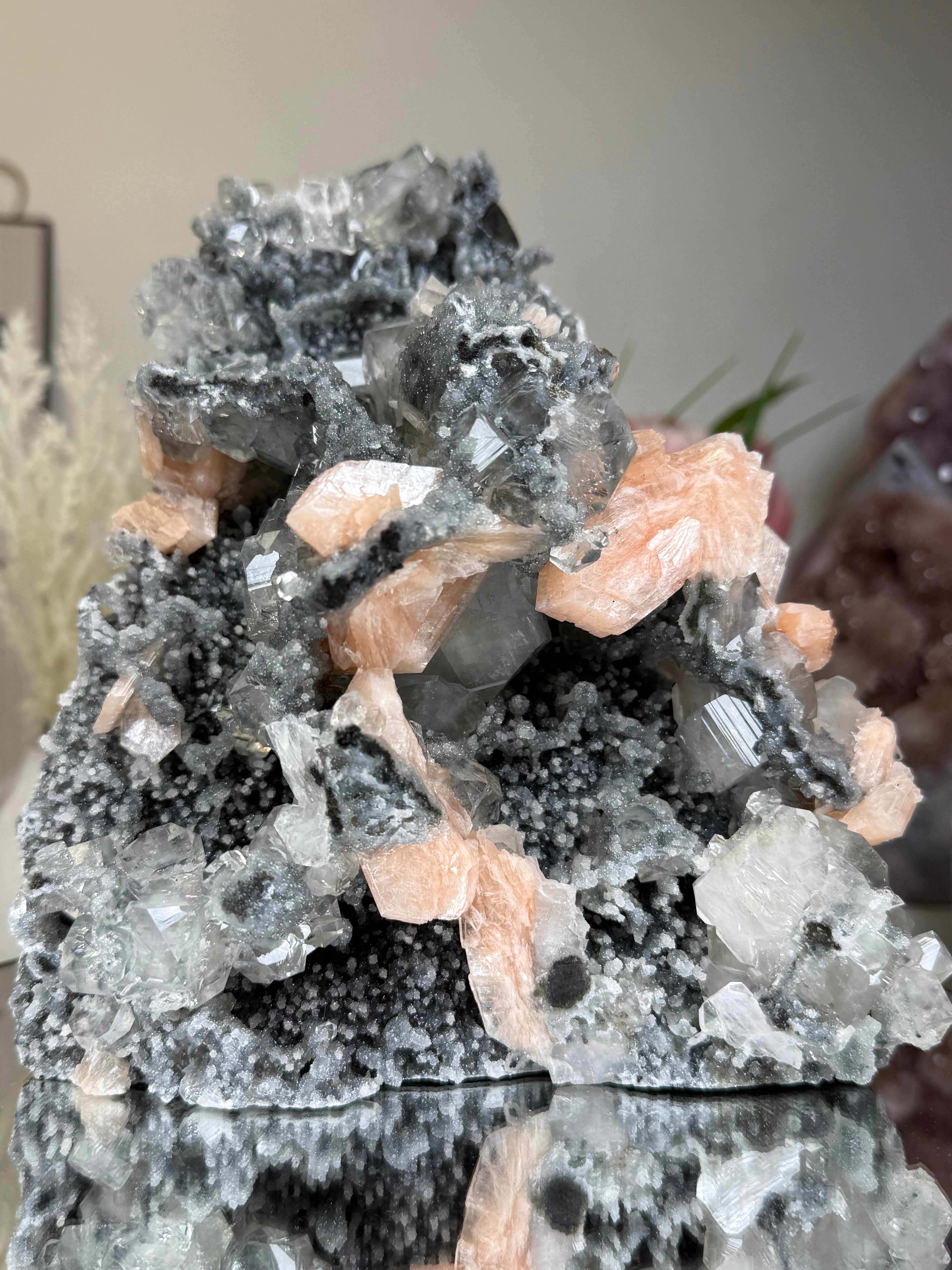 Diamond Apophyllite on Charcoal Chalcedony with Stilbite Statement